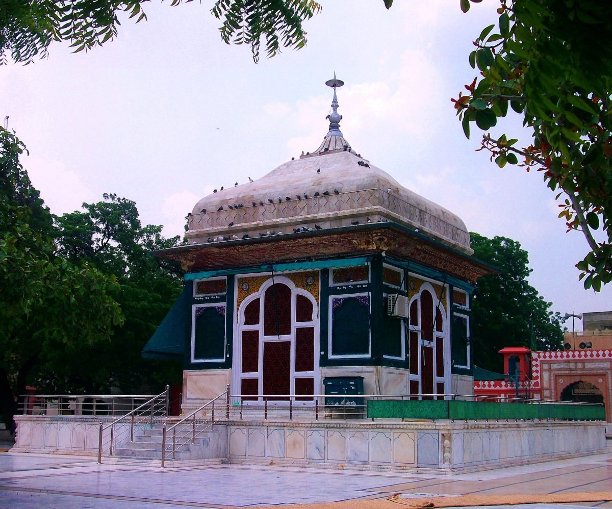 The shrine of the Sufi saint Mian Mir in Lahore